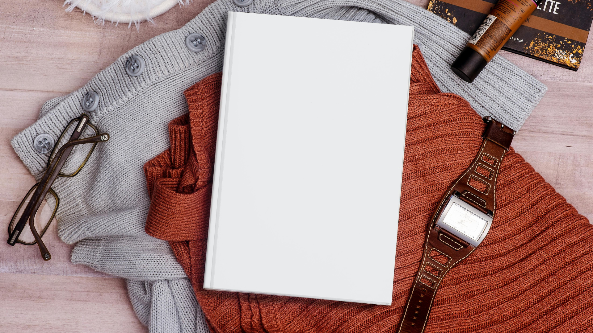 Essential Clothing Brands for a Minimalist Wardrobe in 2025